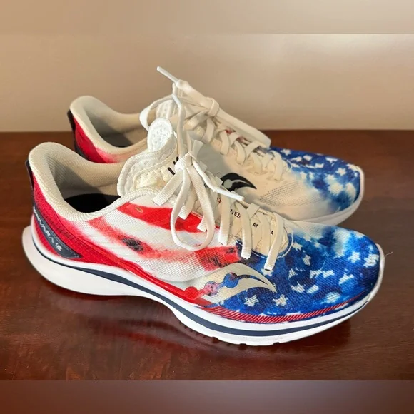 Saucony USA Stars and Stripes Kinvara 12 Running Shoes 9.5M - Picture 2 of 7